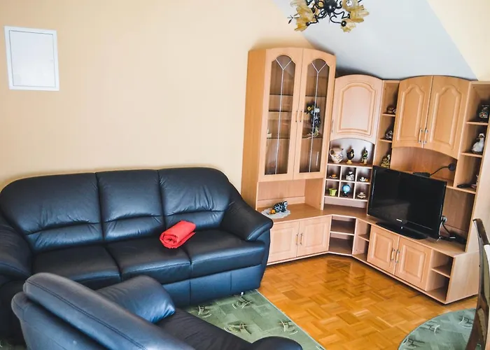 شقة Apartmaji Krebs *